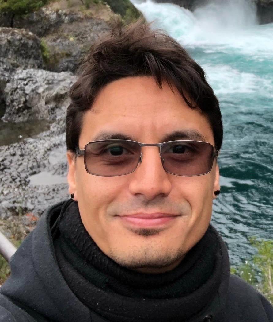 Luis Gil
